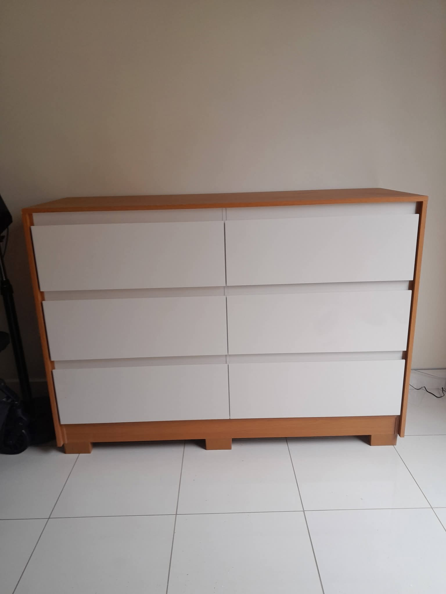 Cômoda de 6 gavetas branca
